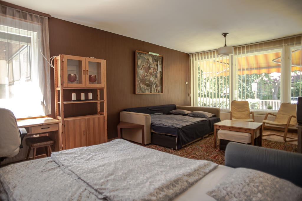 Villa Maria Vendeghaz Siofok Room photo
